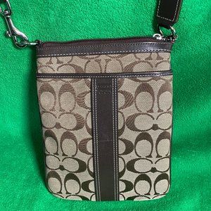 Coach Signature SwingpackBrown Crossbody Bag